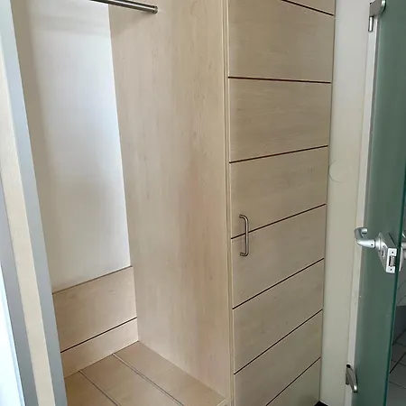 Отель Enjoy Am