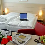 Hotel Enjoy Am Berlin