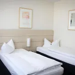 Enjoy Am Hotel 3*