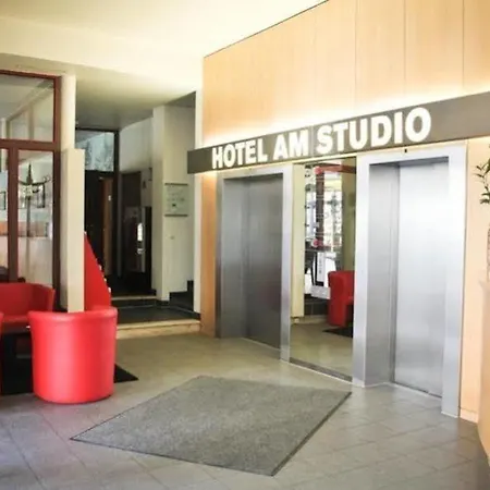 Enjoy Am Hotel 3*