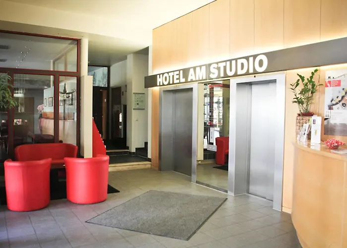 Hotel Enjoy Am Berlín